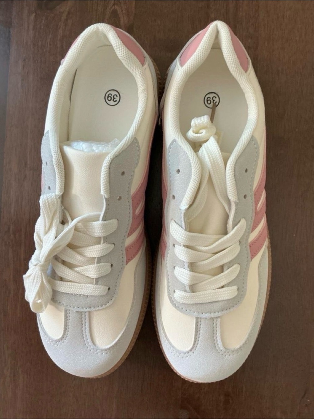 Lucky Brand Cream and Pink Retro-Style Sneakers - Picture 4 of 4
